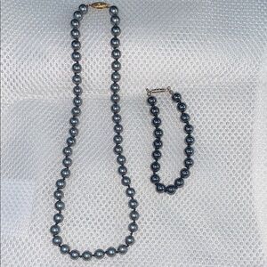 Elegant Grey Pearl Necklace and Bracelet lil darker grey Set